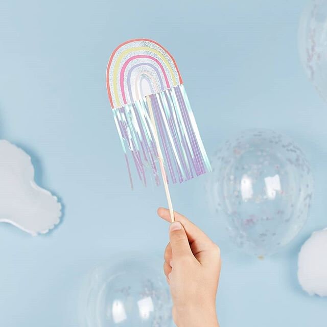 5 Rainbow Birthday Party Wands