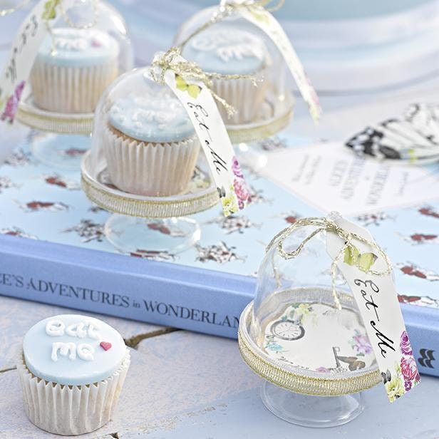 6 Alice in Wonderland Cake Domes